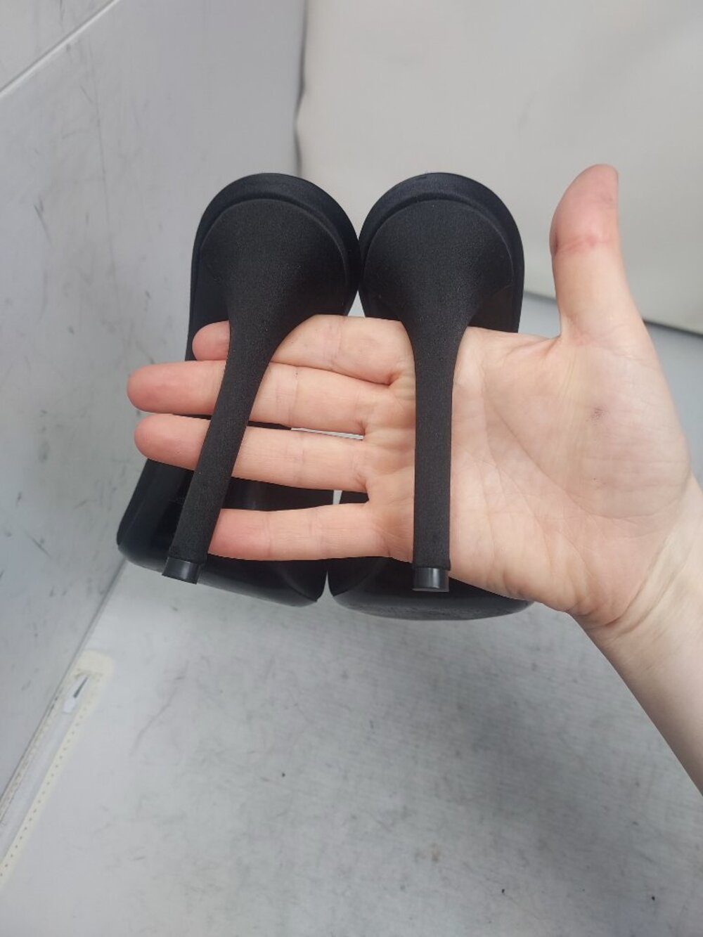 Saint Laurent YSL Black Goldie Mule Sandal - Picture 12 of 16